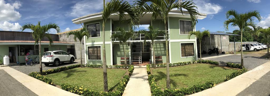 La Fortuna Backpackers Resort Eksteriør bilde