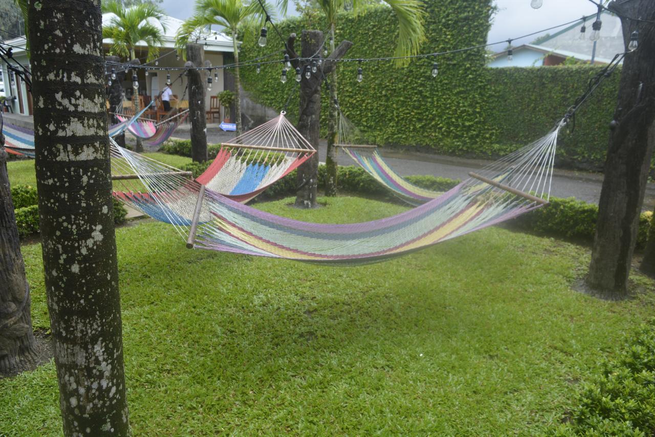 La Fortuna Backpackers Resort Eksteriør bilde