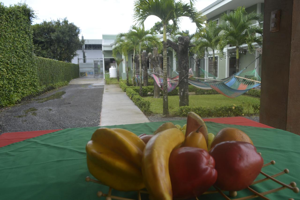 La Fortuna Backpackers Resort Eksteriør bilde