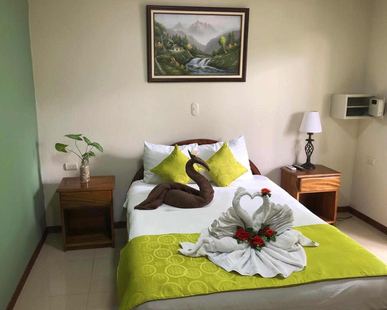 La Fortuna Backpackers Resort Eksteriør bilde